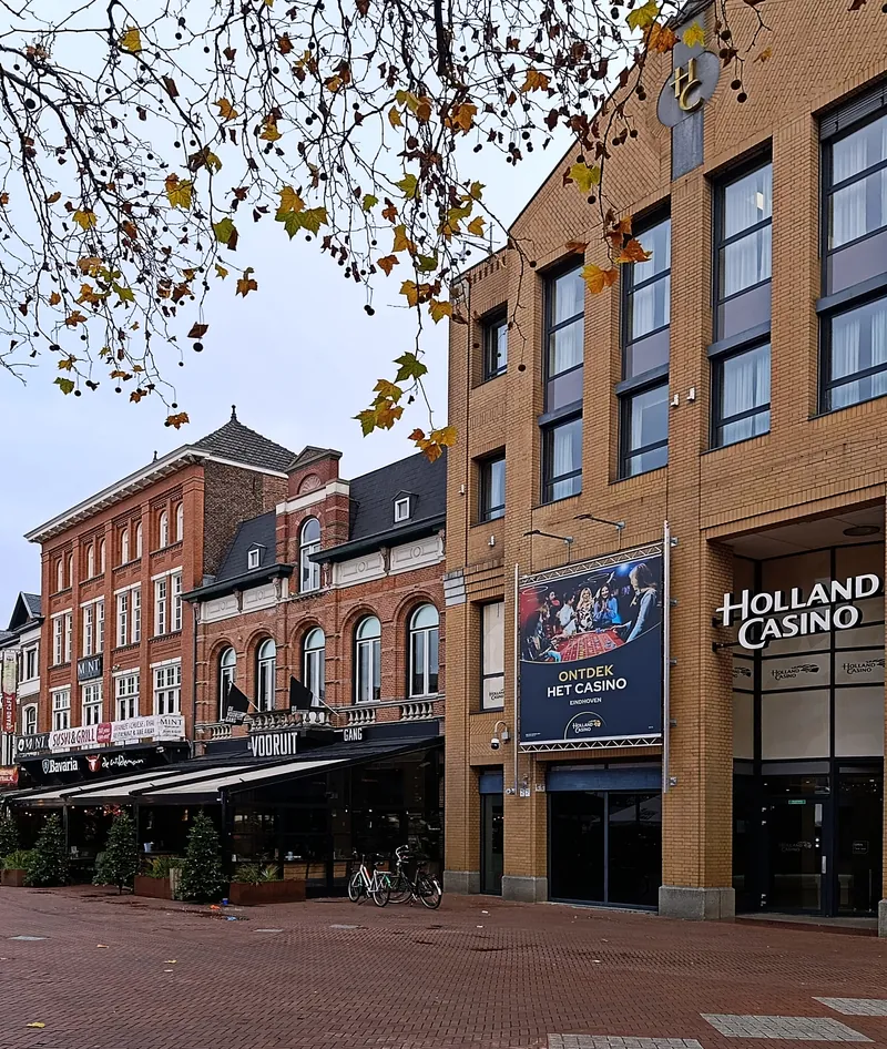 Gevel van Holland Casino Eindhoven aan de winkelstraat