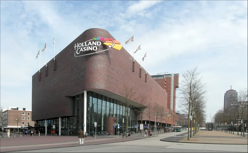 Buitengevel van Holland Casino Enschede overdag