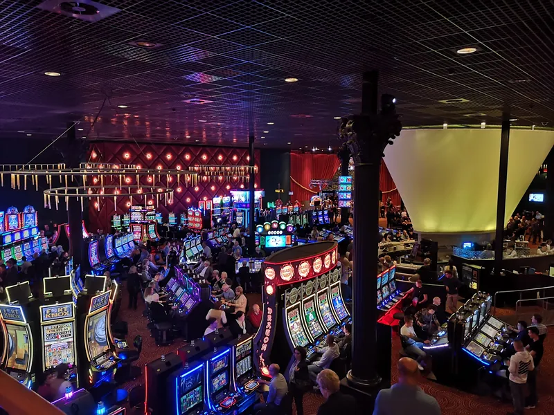 Speelzaal met automaten in Holland Casino Venlo